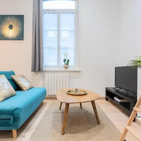 Blue Bail - T2 Au Calme - Proche Commerces דירה